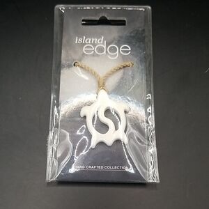 White Pendant Necklace